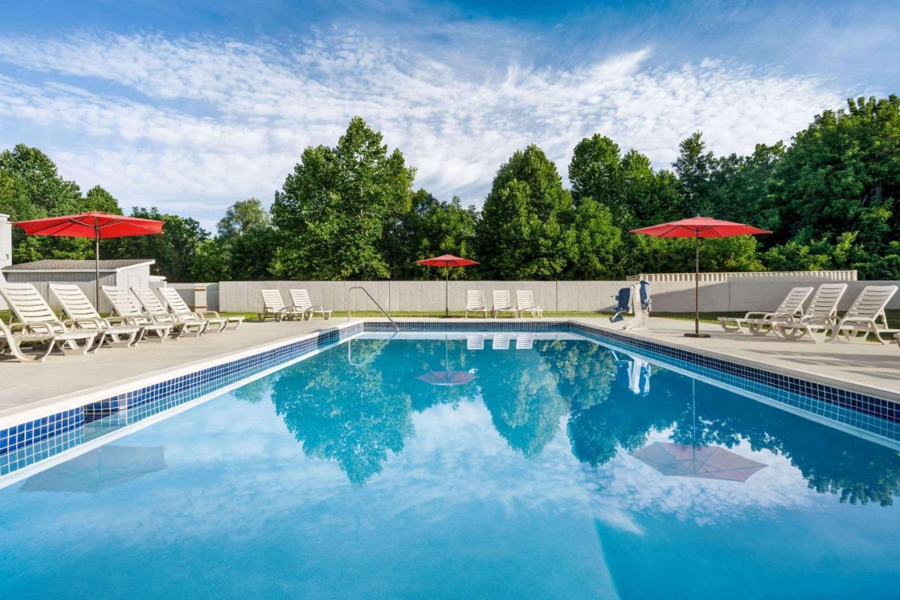 Ramada By Wyndham Allentown Bethlehem Exterior foto