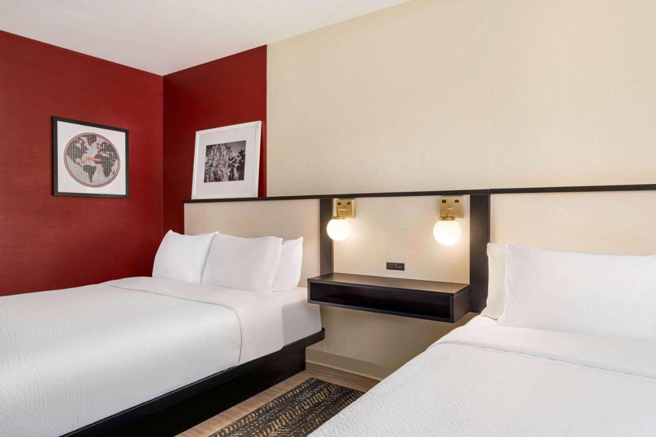 Ramada By Wyndham Allentown Bethlehem Exterior foto