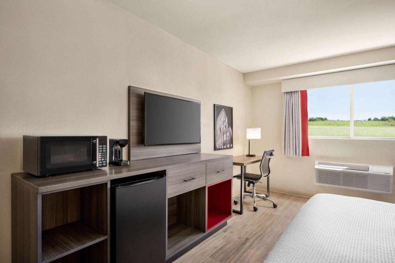 Ramada By Wyndham Allentown Bethlehem Exterior foto
